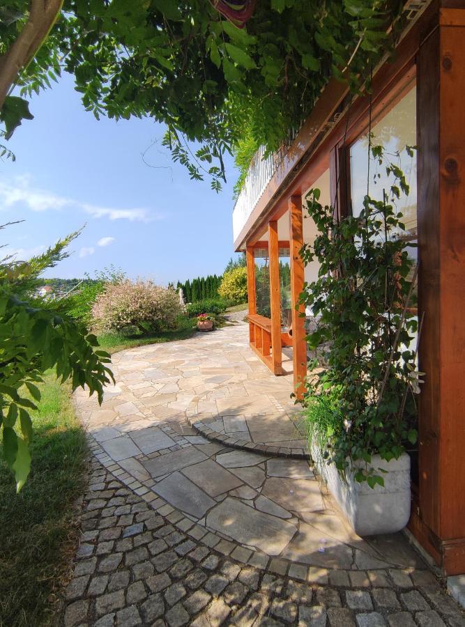 Secret Paradise Apartment Ronsberg ภายนอก รูปภาพ